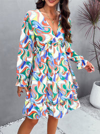 New elegant printed V-neck long-sleeved dress