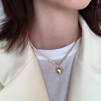 Asymmetry Chocker and Pearl Necklace with Heart Charming - Everydayswear