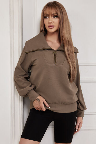 Pocketed Quarter Zip Collared Neck Sweatshirt