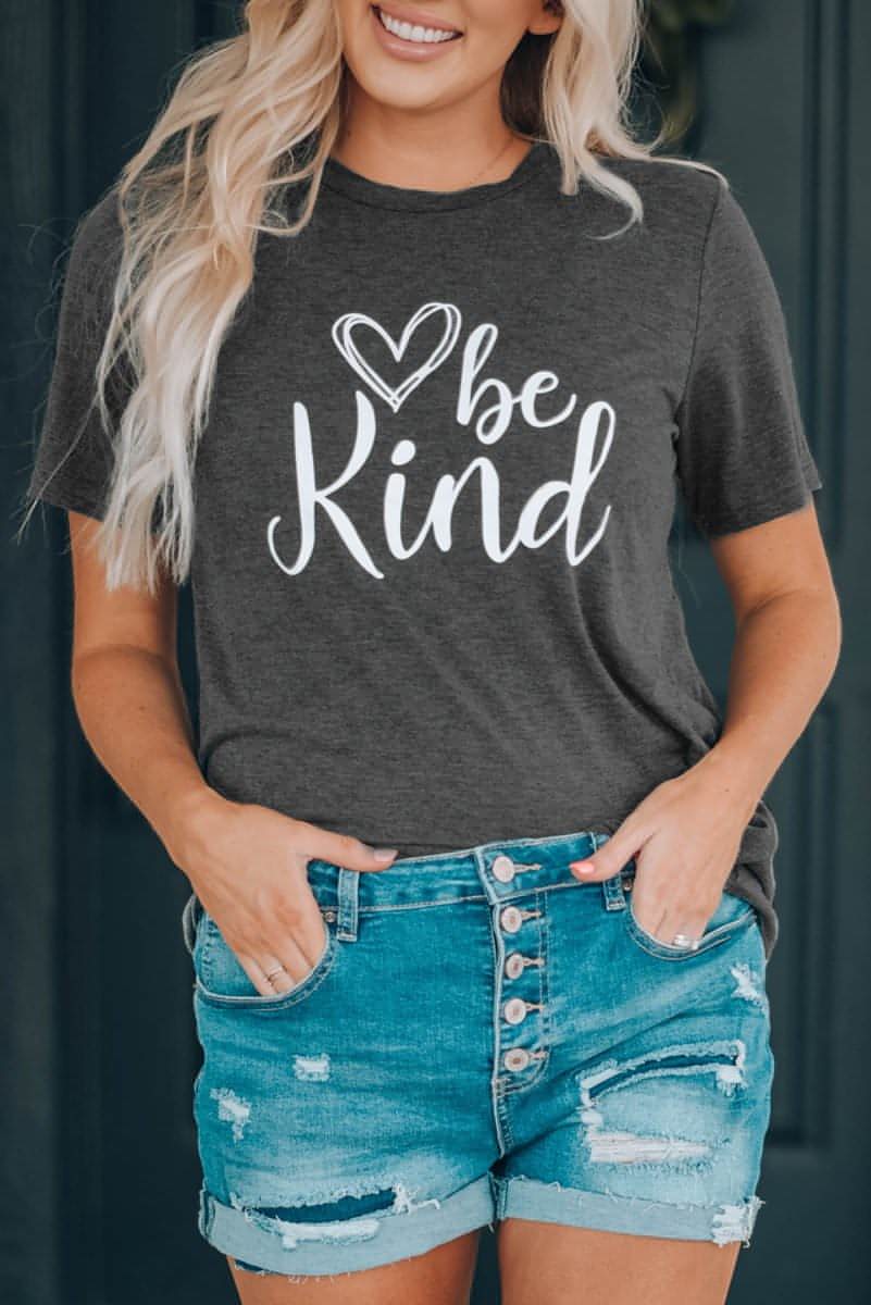 Be Kind Graphic T-Shirt - Everydayswear