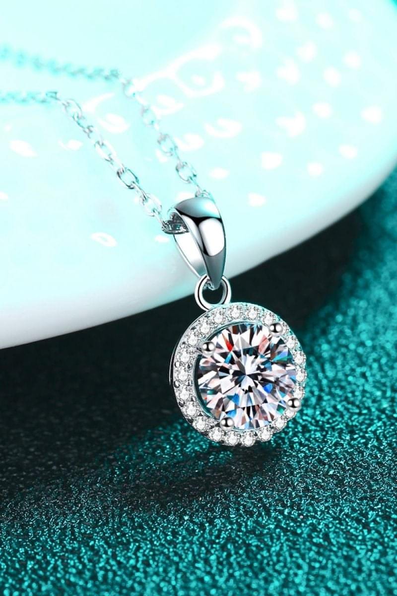 Chance to Charm 1 Carat Moissanite Round Pendant Chain Necklace - Everydayswear