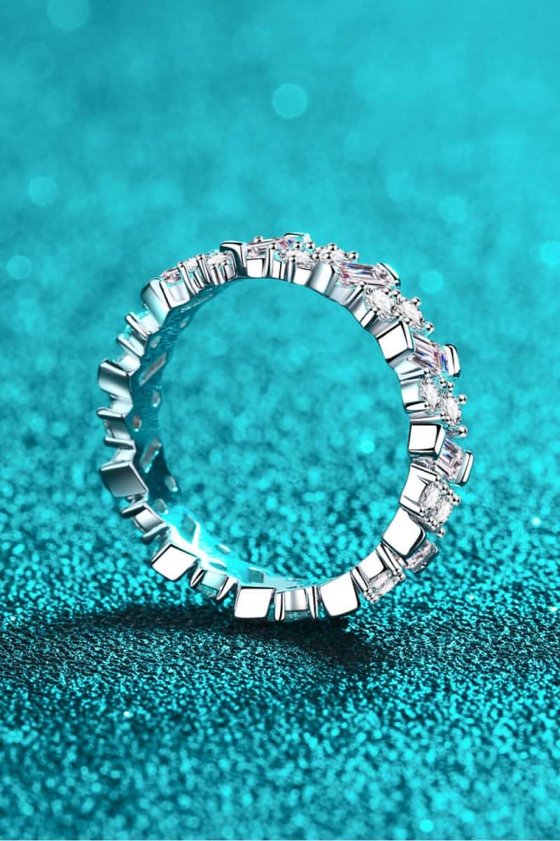 Chasing Love 925 Sterling Silver Moissanite Ring - Everydayswear