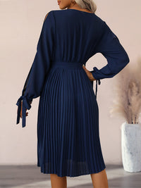 Hollow-out long-sleeve skirt pleated V-neck lace panel dress