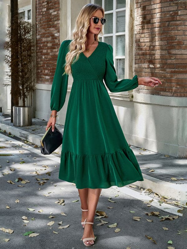 V-neck elegant dress with solid color