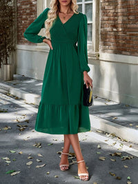 V-neck elegant dress with solid color