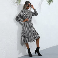 Retro women's striped long -sleeved high -neck dress in the long style